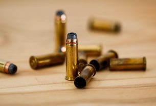Военный устроил кровавую бойню в Севастополе: есть погибшие и раненые Военный устроил кровавую бойню в Севастополе: есть погибшие и раненые